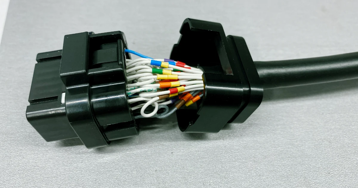 How To Build A Motorsport Wiring Loom — Materials, Techniques, And Process 7 Ecu Connector Service Loops — 50–100Mm Of Wire Slack Before The Backshell Allows Connector Removal Without Stressing The Crimped Terminals